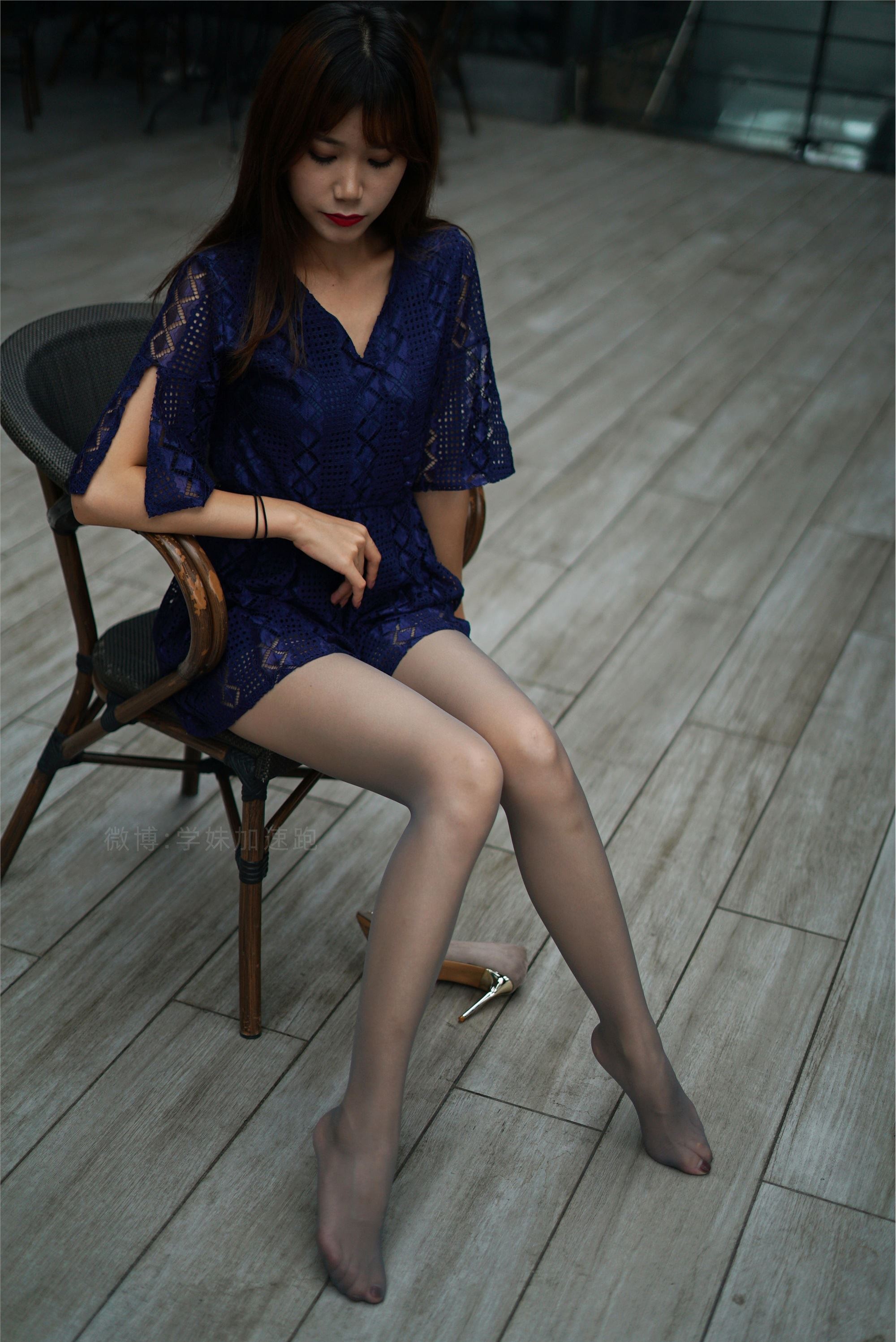 学妹加速跑 XM066《天气好，晒晒腿-琪琪》